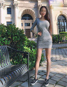 一女被两根凶猛挺进视频-女女同性女同色情在线电影