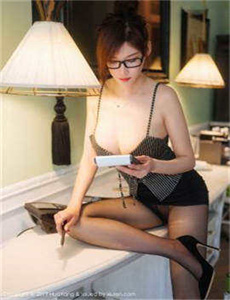 美国三个女儿的农场第二季-女生和男生一起生猴猴子